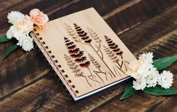 激光切割機(jī)木板筆記本封面