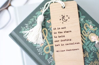 激光雕刻精致書簽，伴您遨游知識(shí)的海洋！