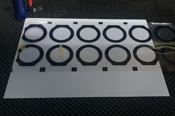 各類(lèi)非金屬薄膜專(zhuān)用切割設(shè)備—薄膜激光模切機(jī)