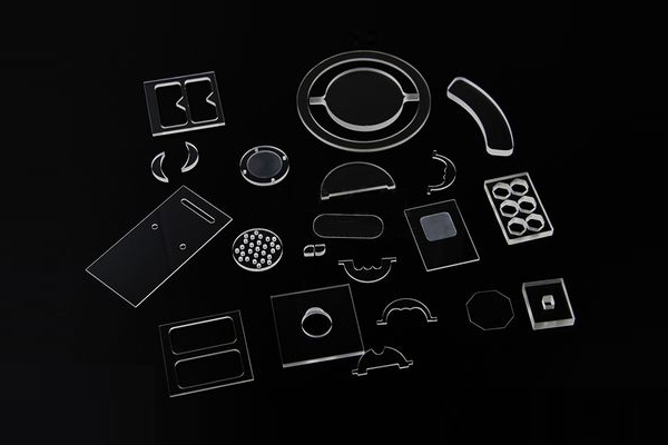 玻璃異形切割打孔設(shè)備—玻璃激光切割機