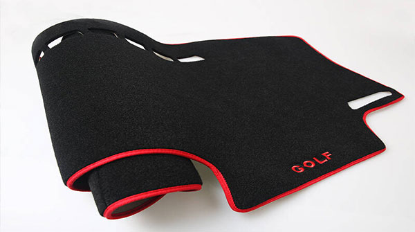 激光切割汽車儀表臺(tái)避光墊， 讓您的愛車夏日更安全！