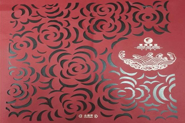 當(dāng)中秋與激光相遇，故事開始了.........