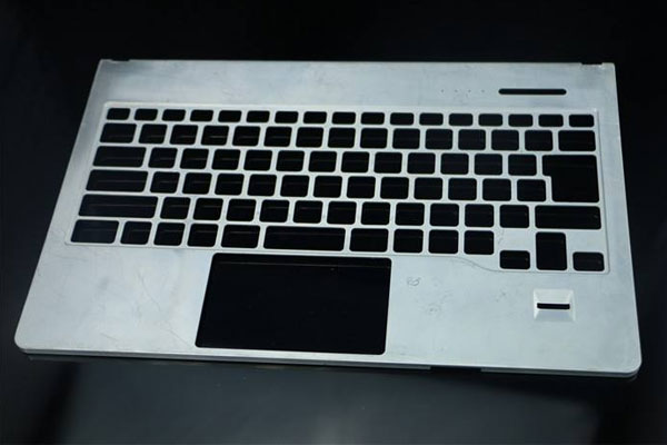 筆記本外殼專用切割設(shè)備—高精密激光切割機