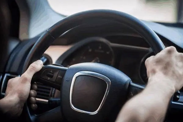 激光打標(biāo)技術(shù)在汽車方向盤中的應(yīng)用